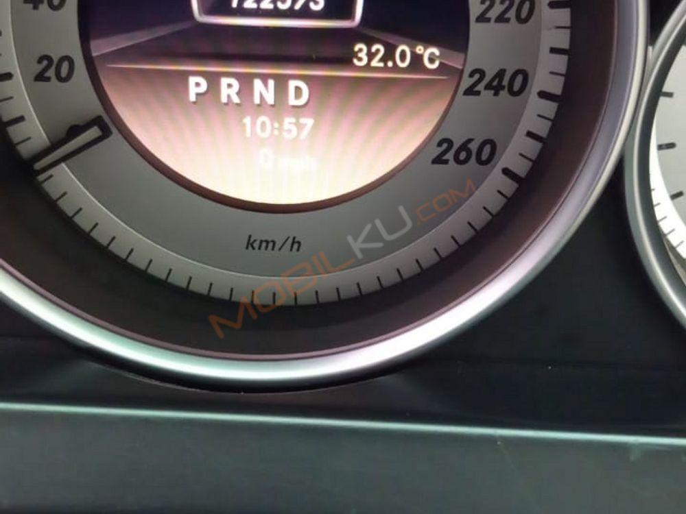 Mobil Mercedes-Benz C-Class 2012