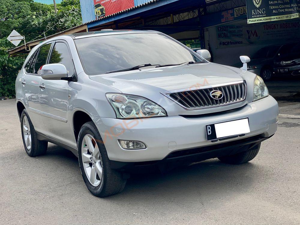 Mobil Toyota Harrier 2013