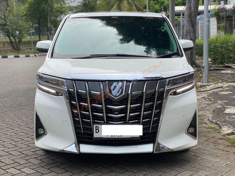 Mobil Toyota Alphard 2020