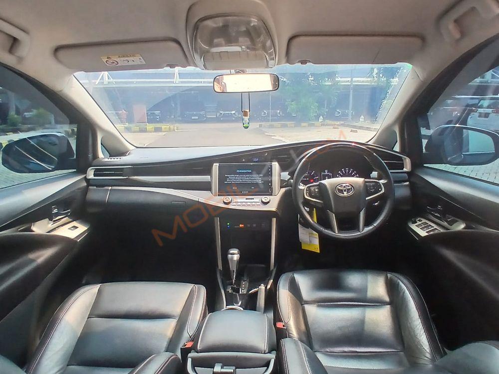 Mobil Toyota Kijang Innova 2021