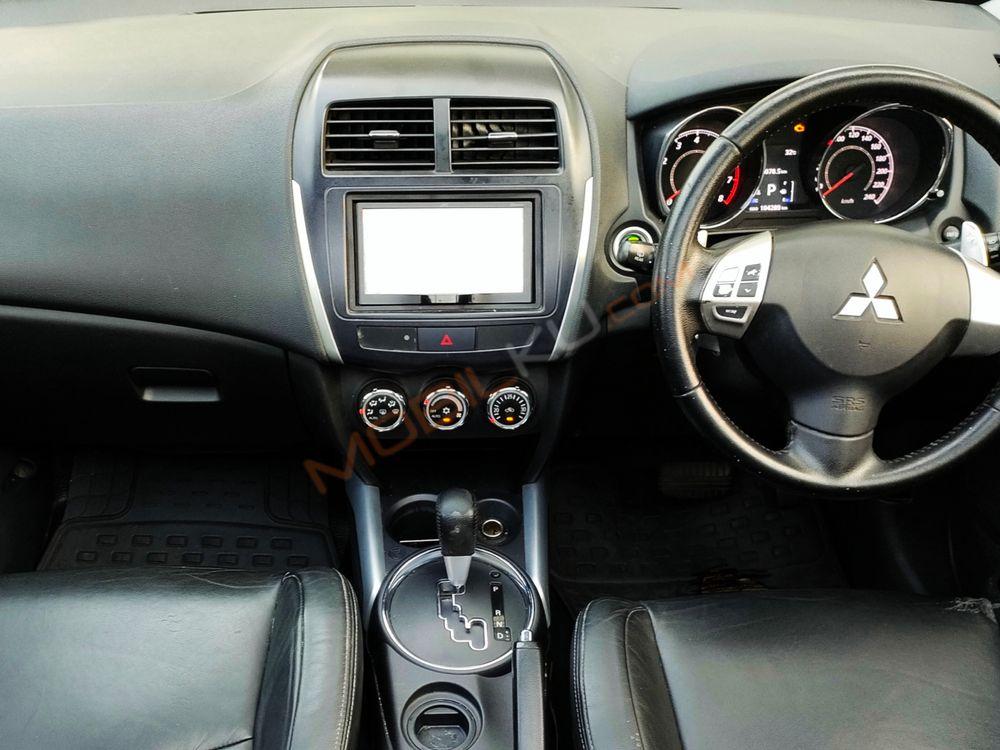 Mobil Mitsubishi Outlander Sport 2012