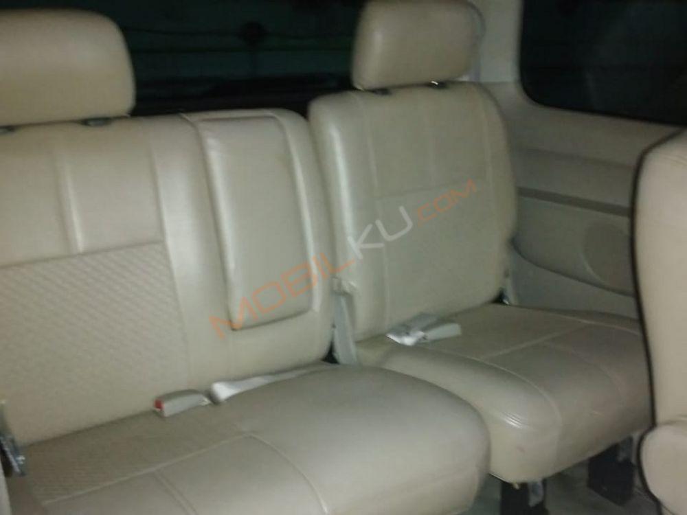 Mobil Suzuki APV 2009