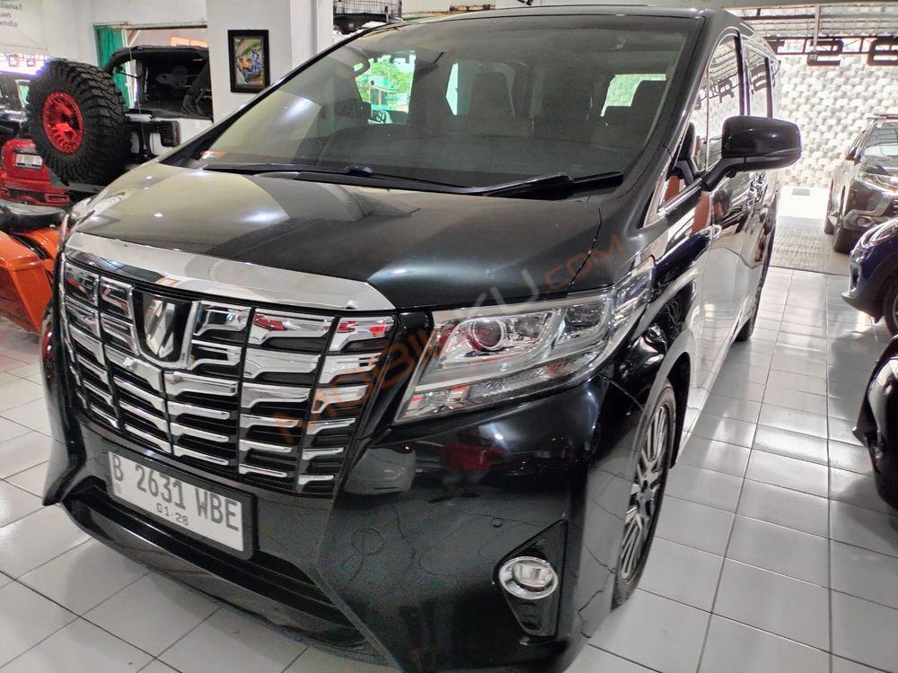 Mobil Toyota Alphard 2017