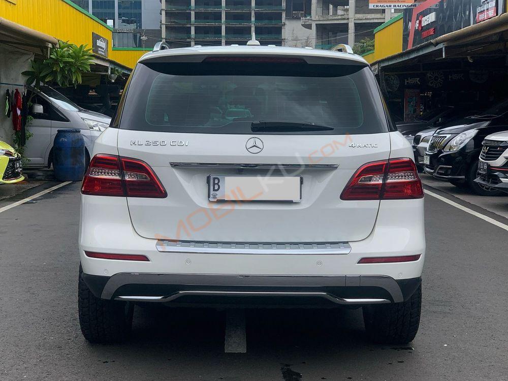 Mobil Mercedes-Benz ML 2013