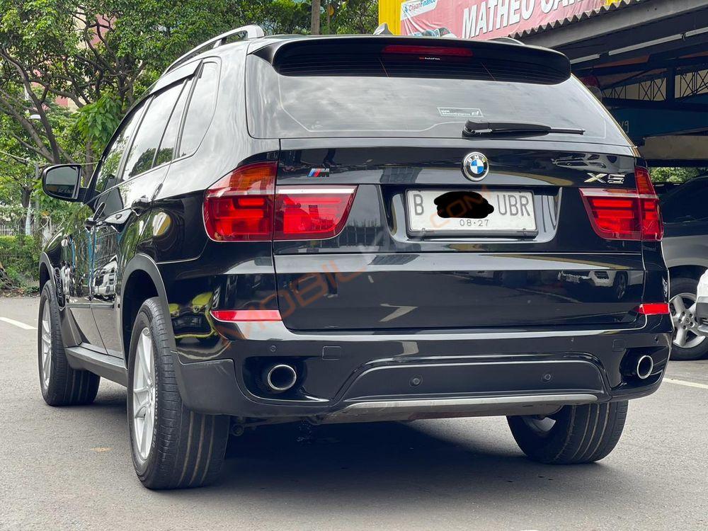 Mobil BMW X5 2012