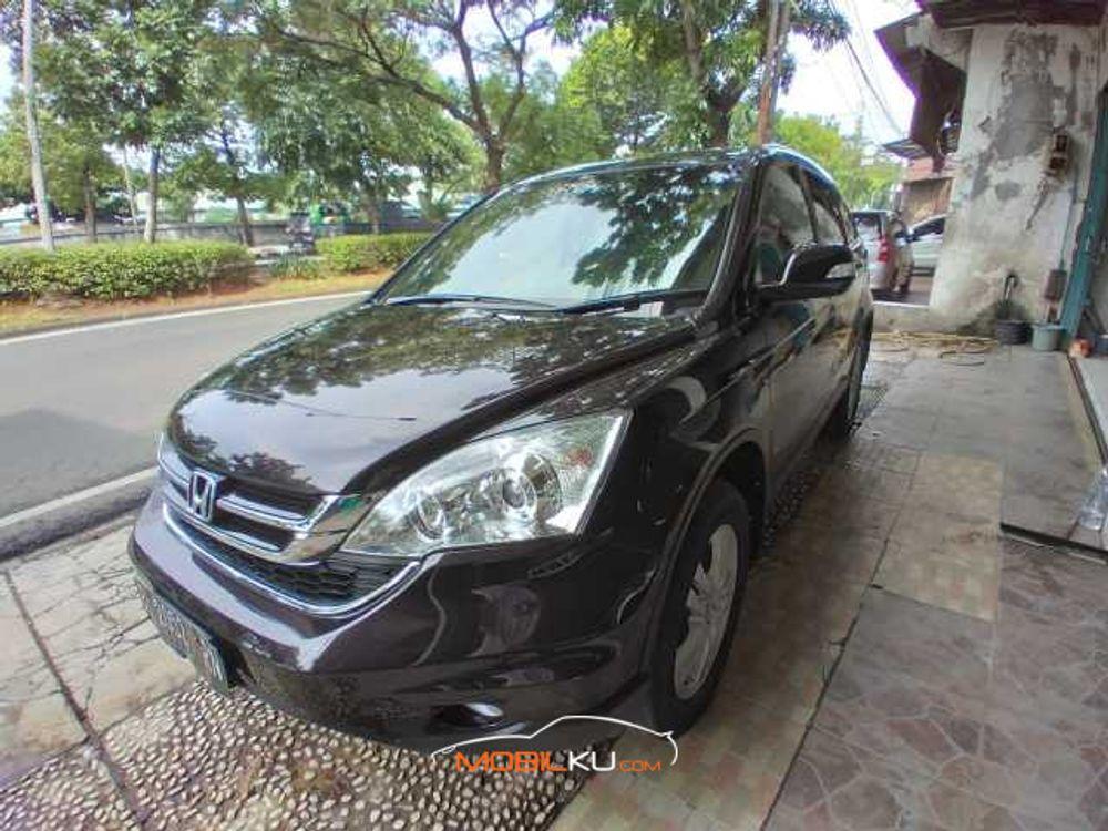 Mobil Honda CR-V 2011
