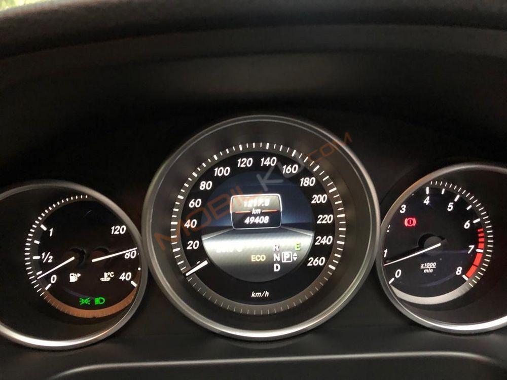 Mobil Mercedes-Benz E-Class 2016