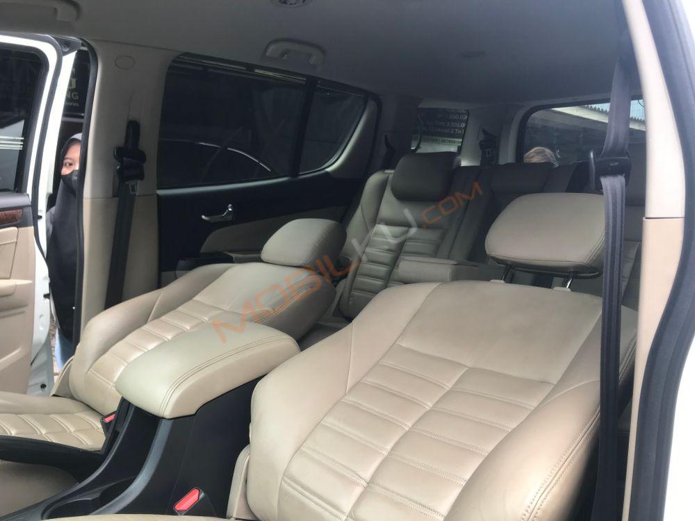 Mobil Isuzu MU-X 2017