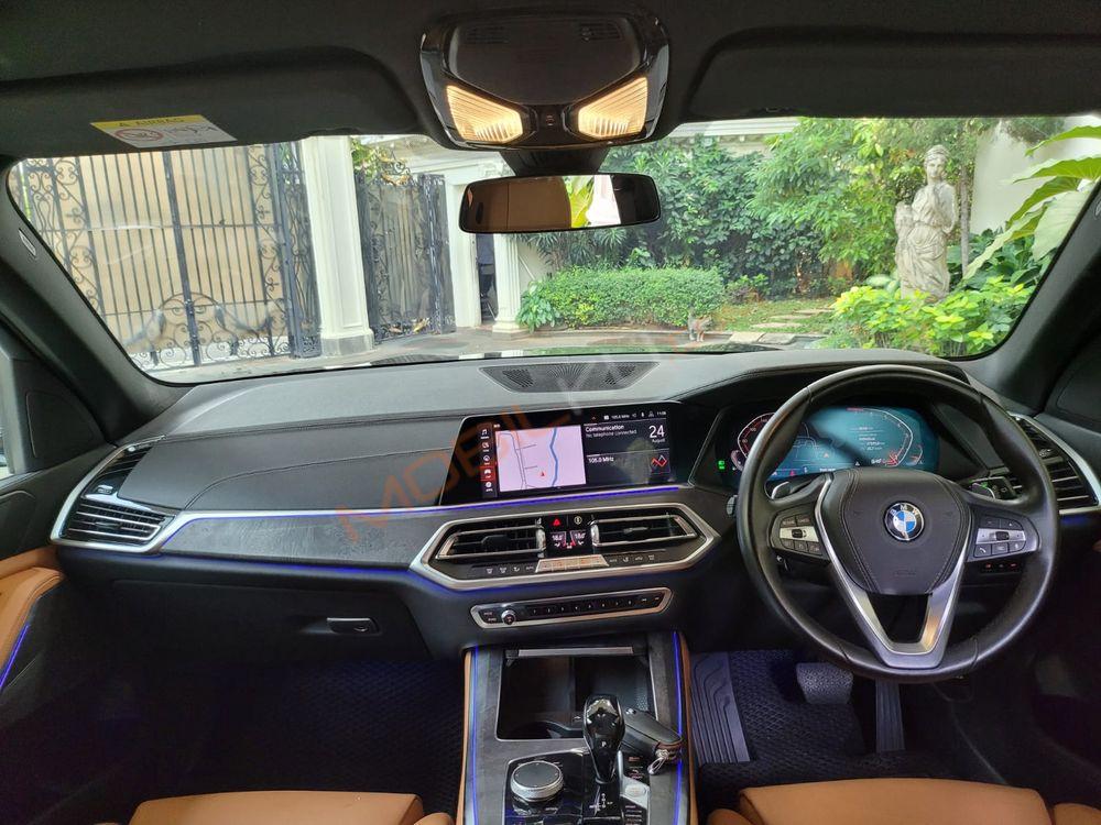 Mobil BMW X5 2019