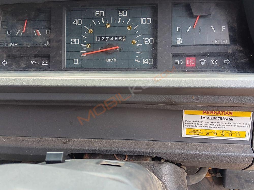 Mobil Mitsubishi L300 2019