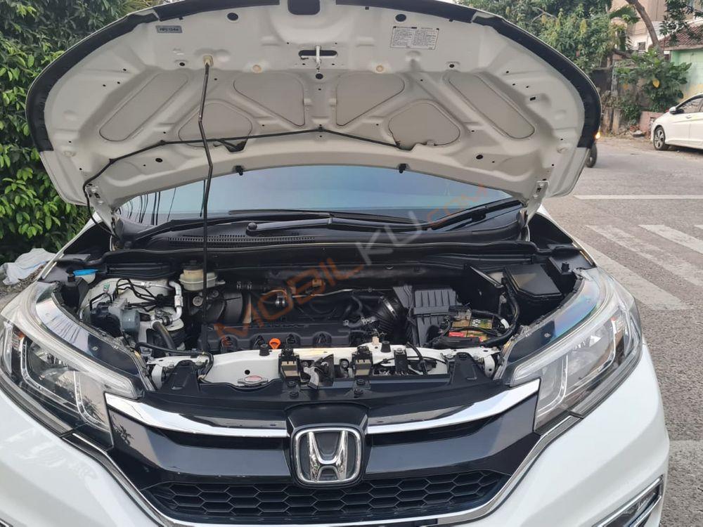 Mobil Honda CR-V 2015