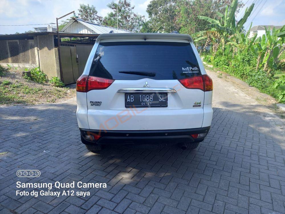 Mobil Mitsubishi Pajero Sport 2012