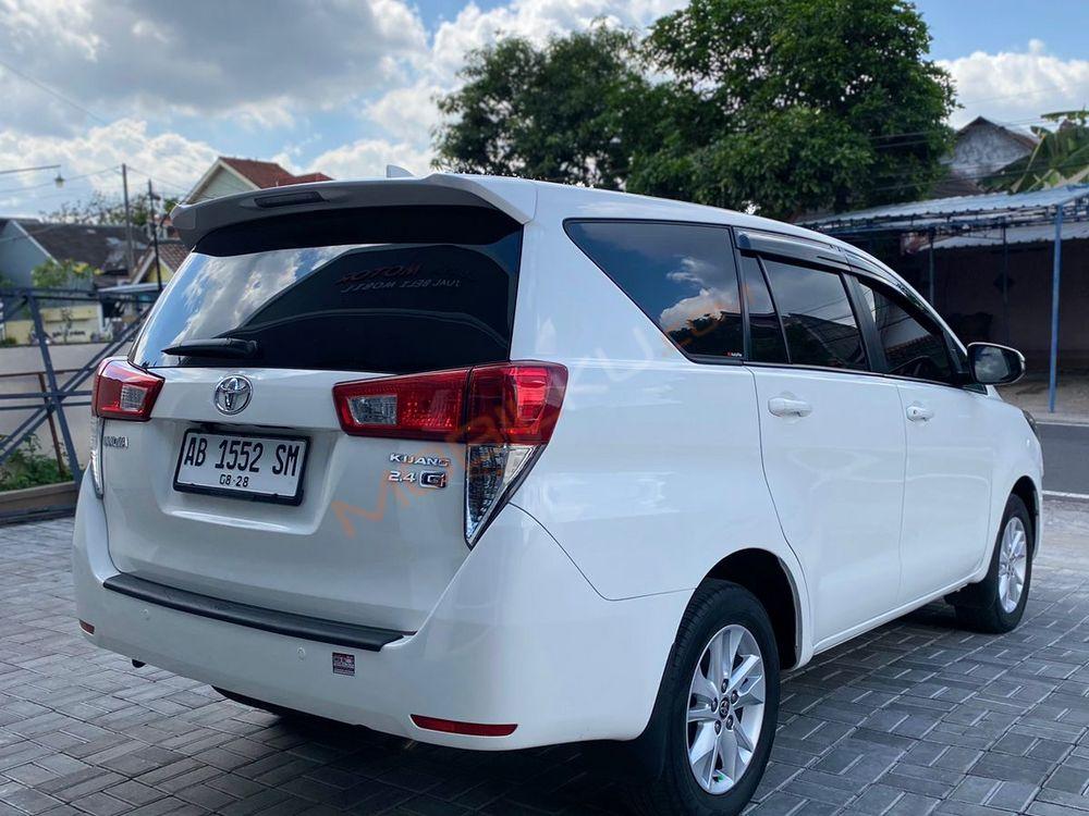 Mobil Toyota Kijang Innova 2020
