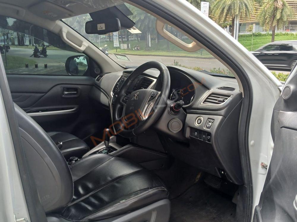 Mobil Mitsubishi Triton 2019