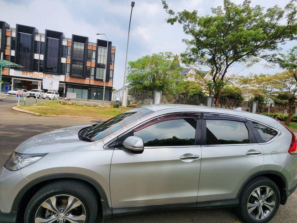 Mobil Honda CR-V 2014