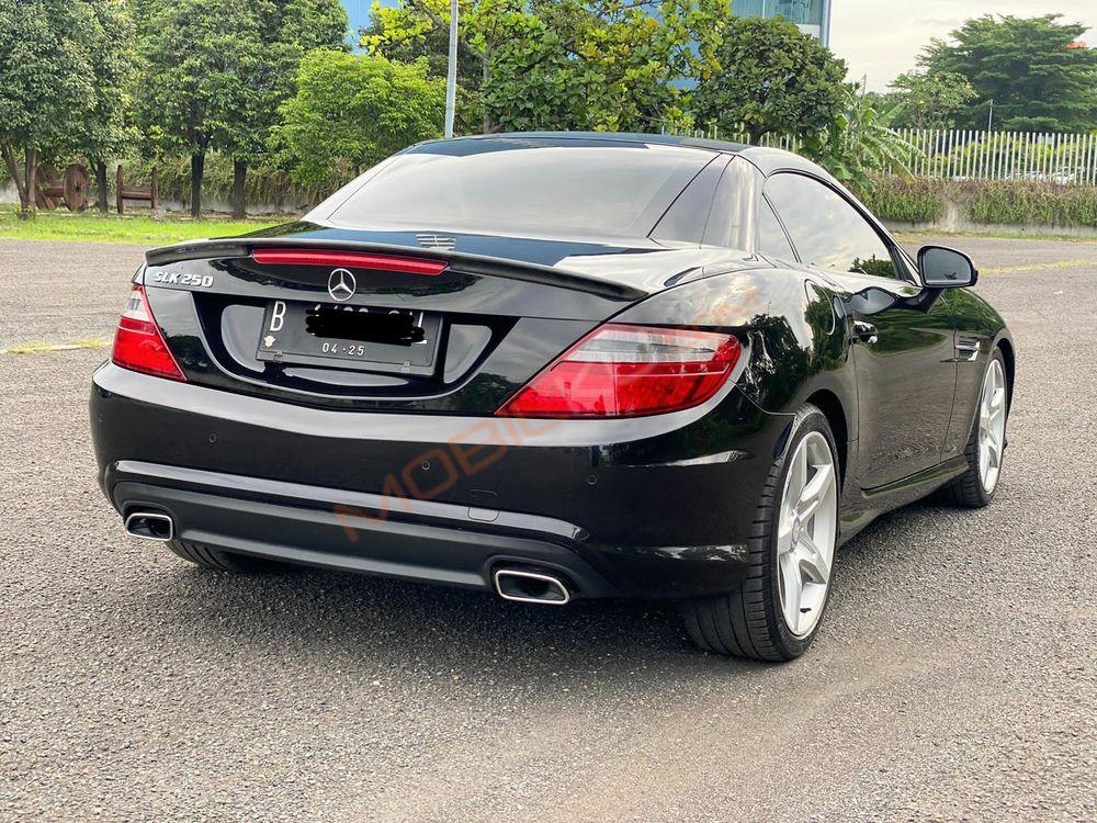 Mobil Mercedes-Benz SLK 2013