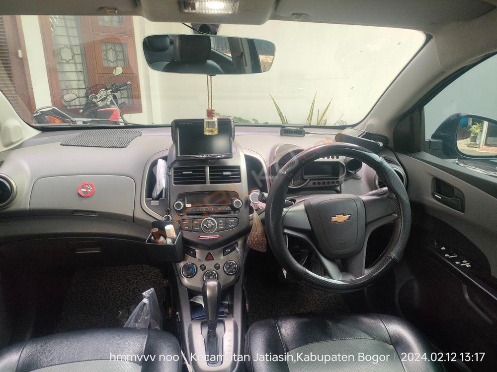 Mobil Chevrolet Aveo 2013