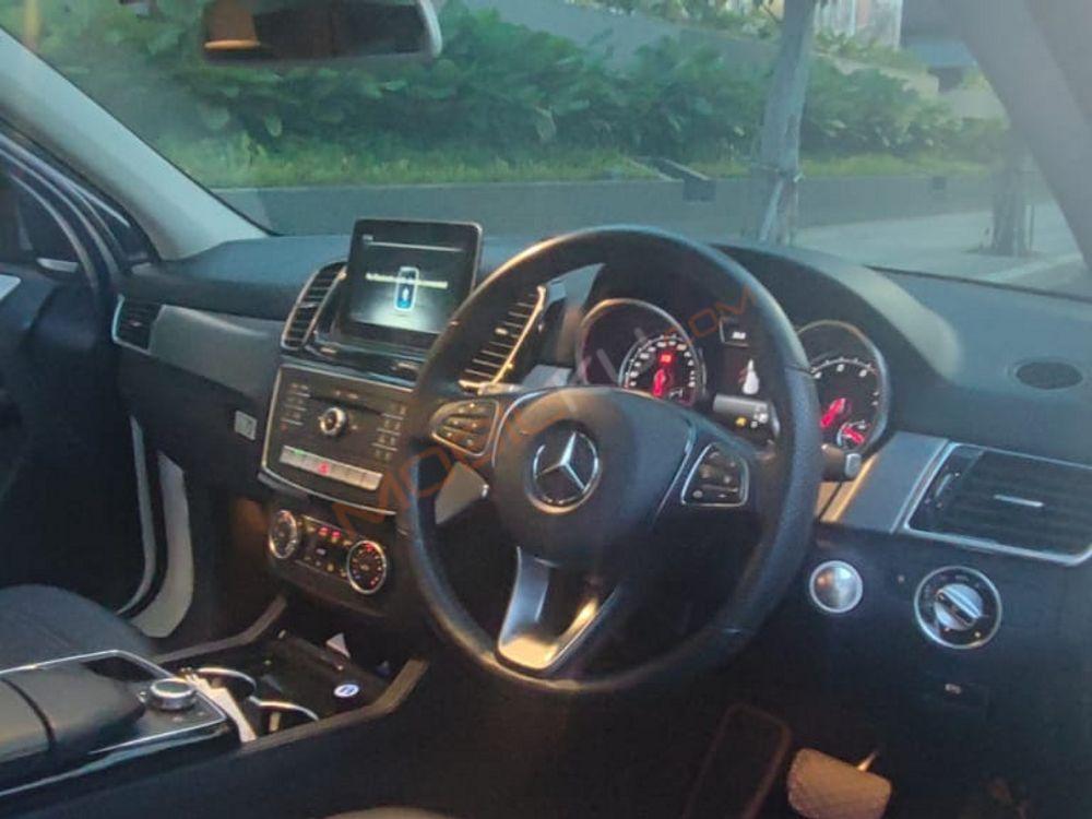 Mobil Mercedes-Benz GLE 2017