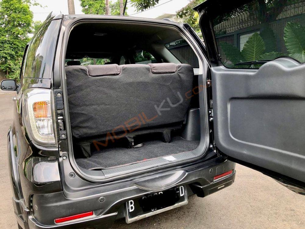 Mobil Toyota Rush 2015