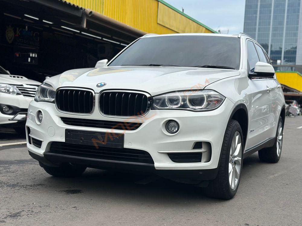 Mobil BMW X5 2016
