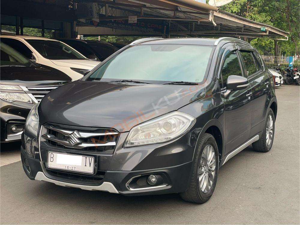 Mobil Suzuki SX4 2017
