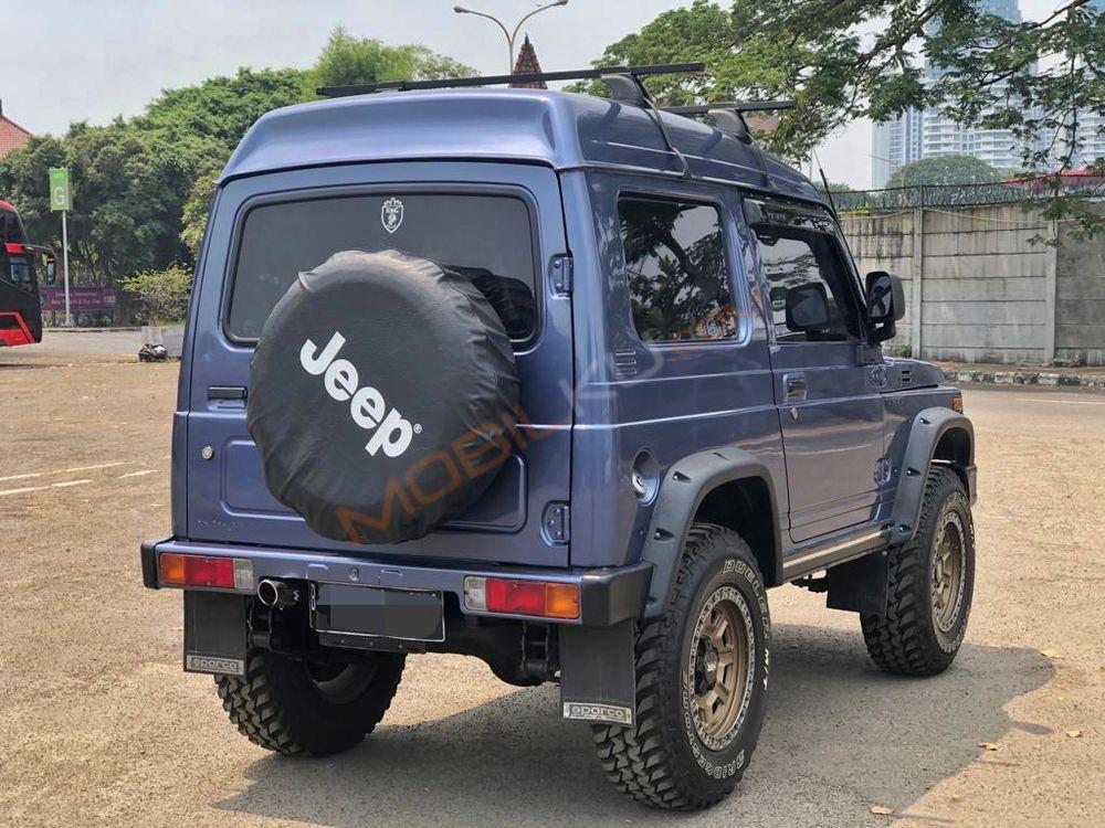 Mobil Suzuki Katana 2005