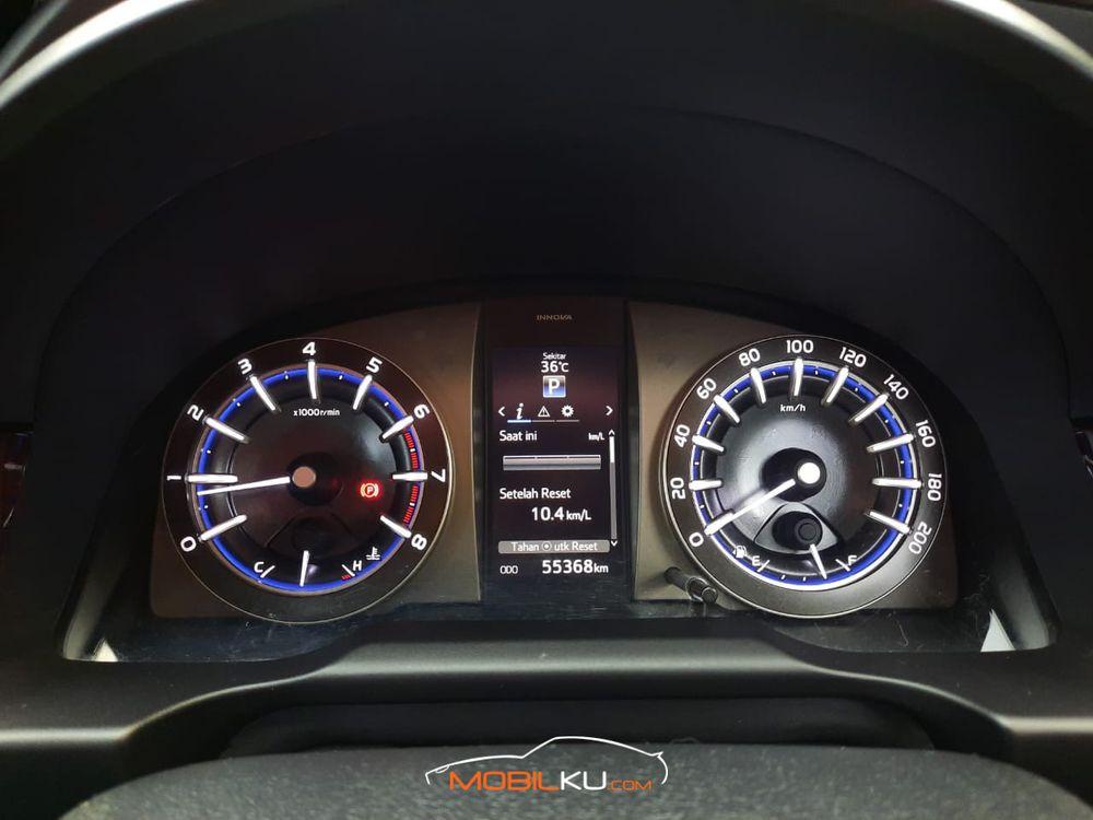 Mobil Toyota Kijang Innova 2017