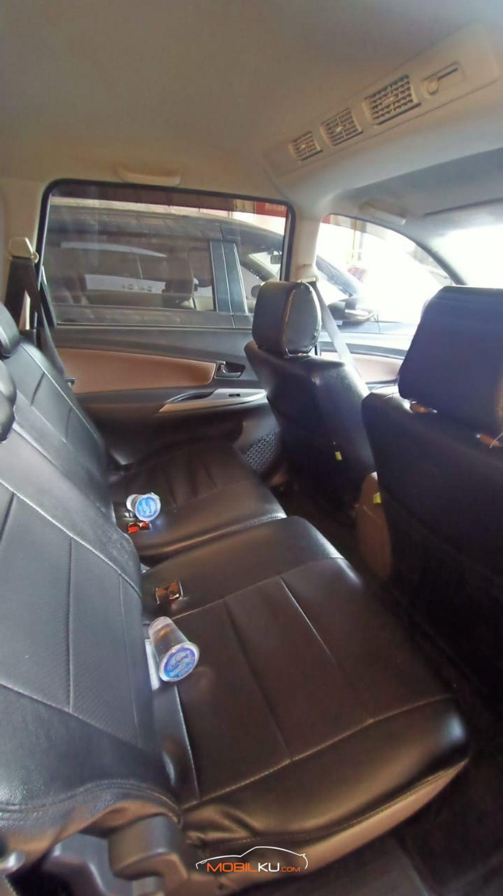 Mobil Toyota Avanza 2016