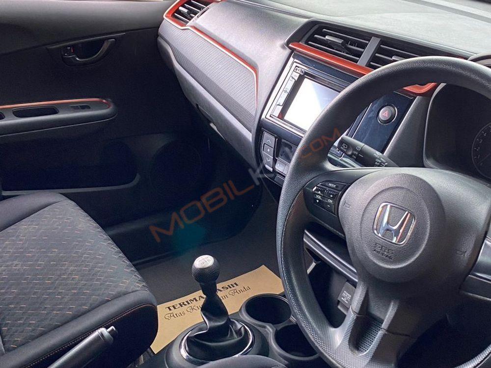 Mobil Honda Brio 2019