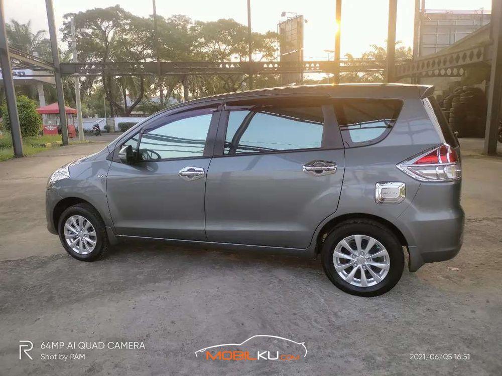 Mobil Suzuki Ertiga 2012