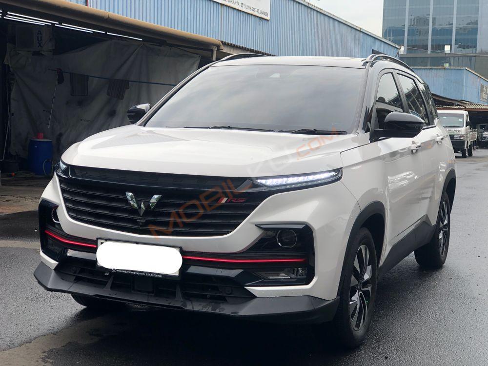 Mobil Wuling Almaz 2022