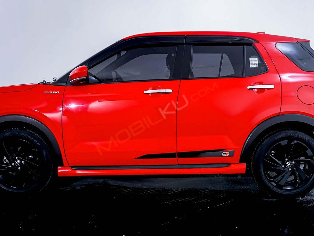 Mobil Toyota Raize 2021