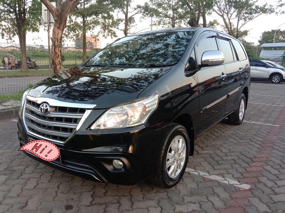 Mobil Toyota Kijang Innova 2014