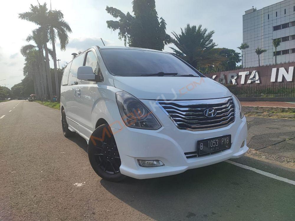 Mobil Hyundai H-1 2016