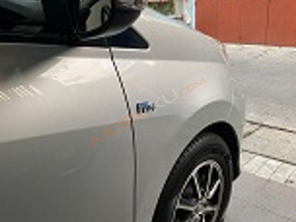 Mobil Toyota Calya 2019