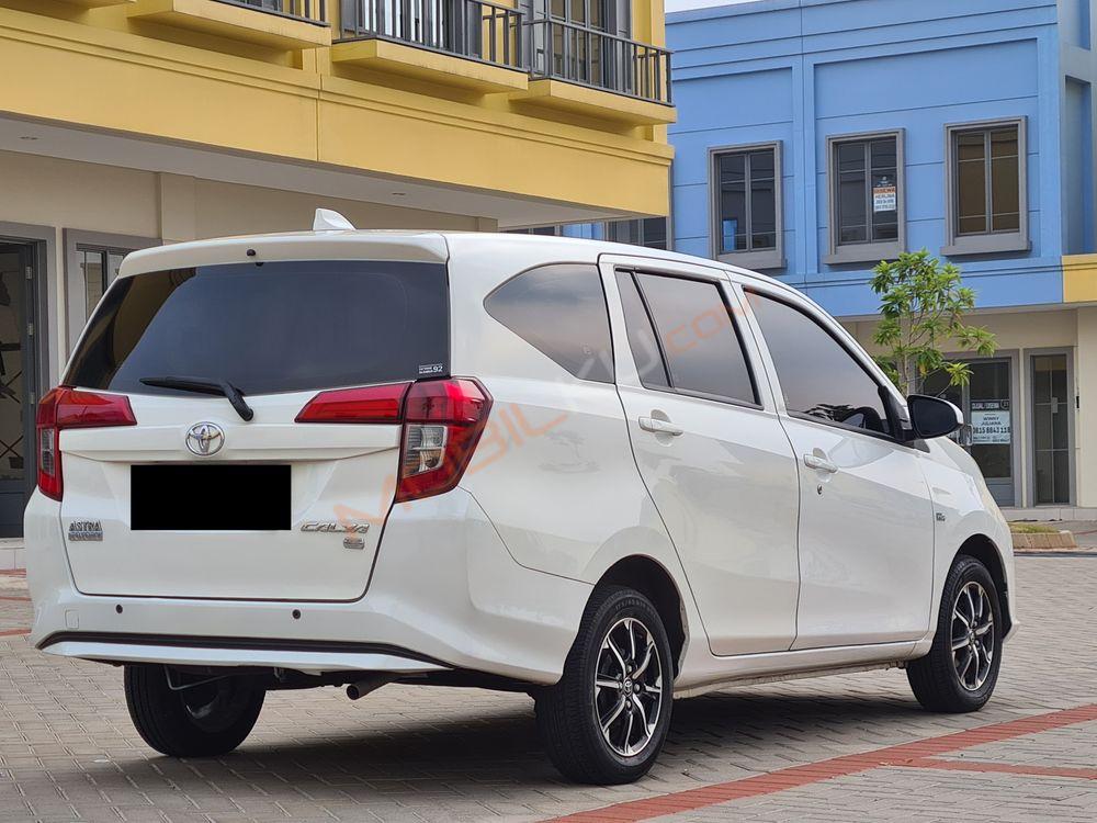 Mobil Toyota Calya 2022