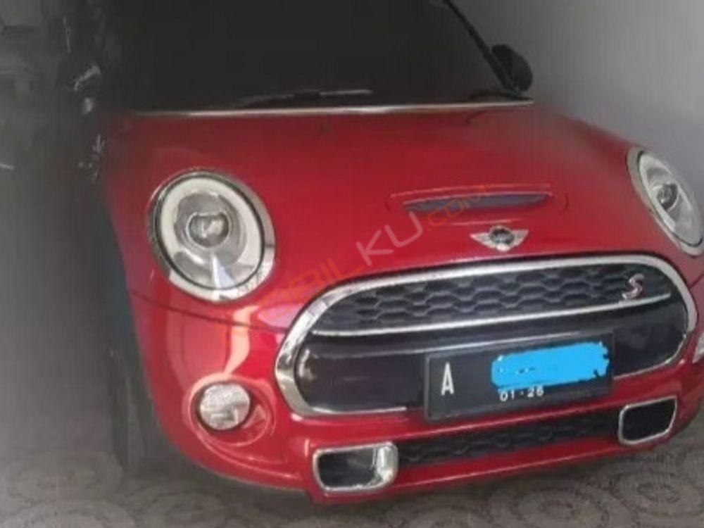 Mobil MINI 5-Door 2015