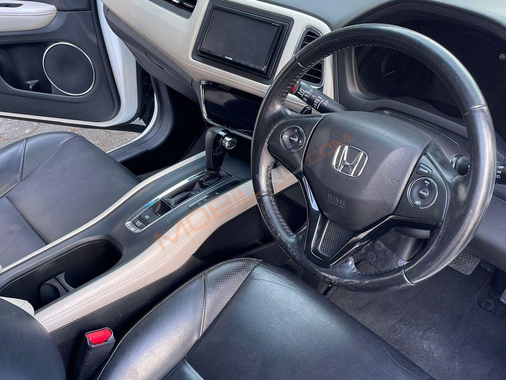 Mobil Honda HR-V 2015