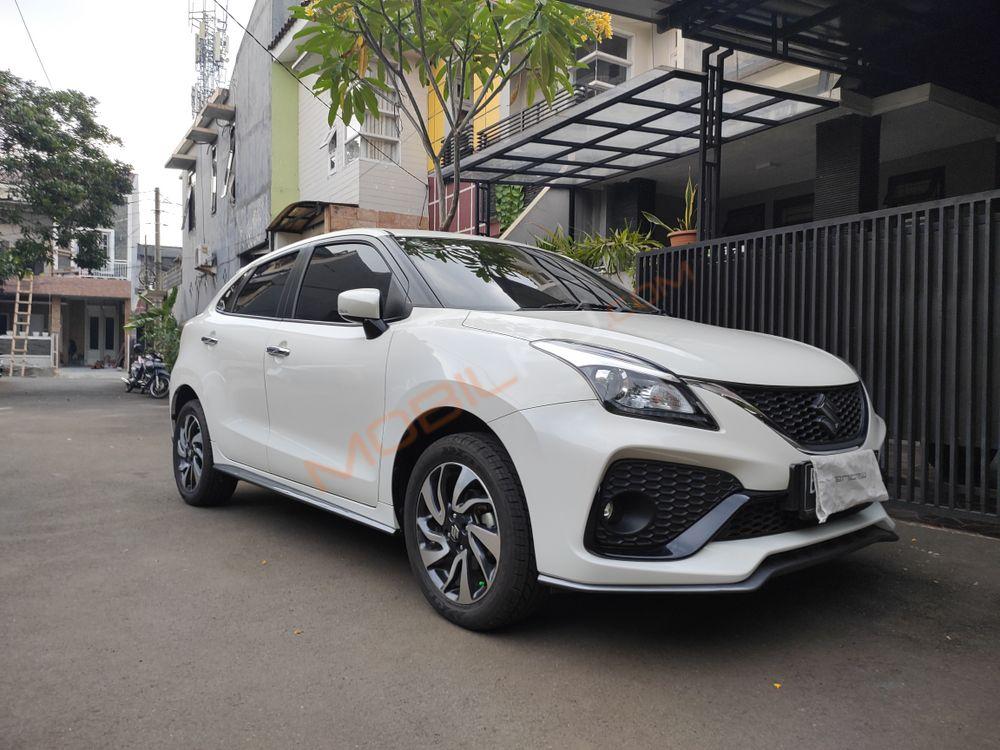Mobil Suzuki Baleno 2019