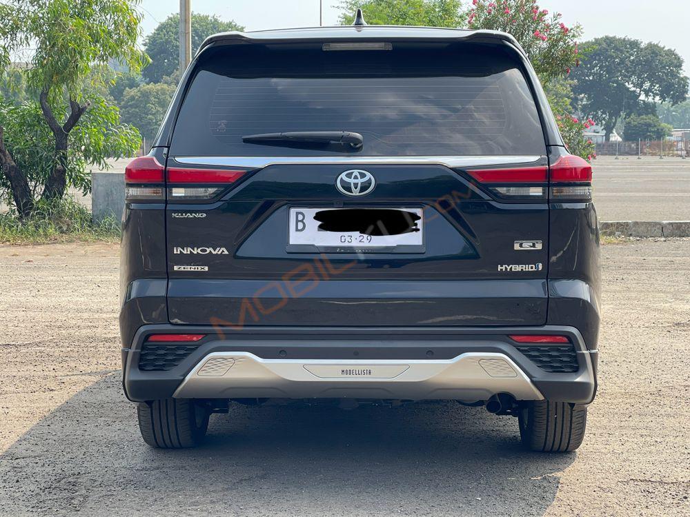 Mobil Toyota Kijang Innova Zenix 2024