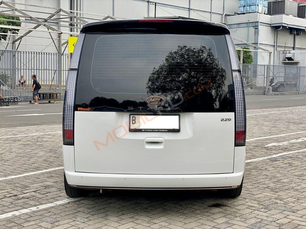 Mobil Hyundai Staria 2022