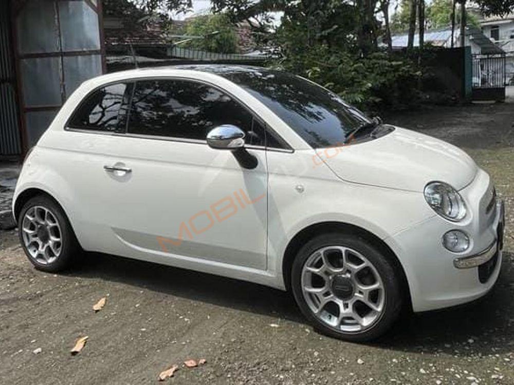 Mobil Fiat 500 2015