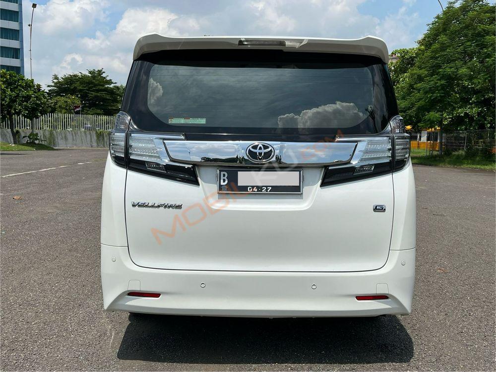 Mobil Toyota Vellfire 2017