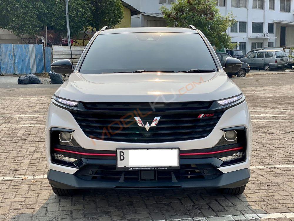 Mobil Wuling Almaz 2022