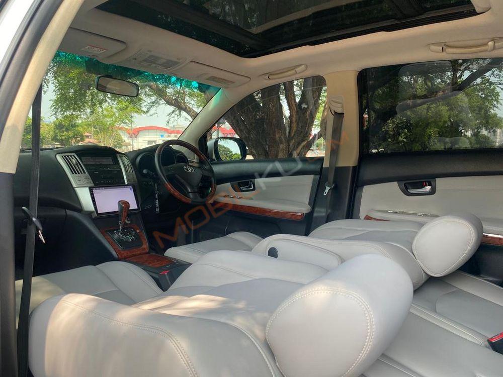 Mobil Toyota Harrier 2008