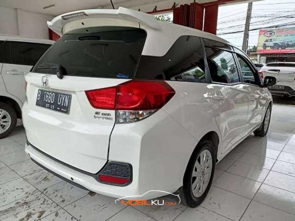 Mobil Honda Mobilio 2015