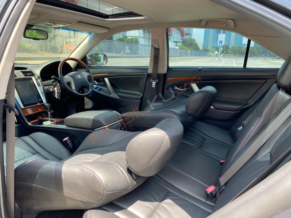 Mobil Toyota Camry 2007
