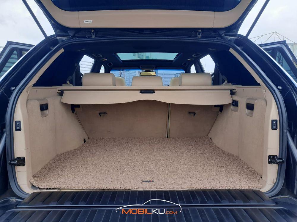 Mobil BMW X5 2005