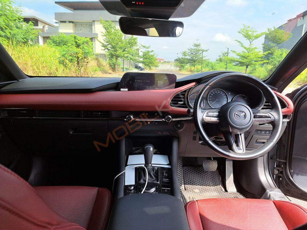 Mobil Mazda 3 2020