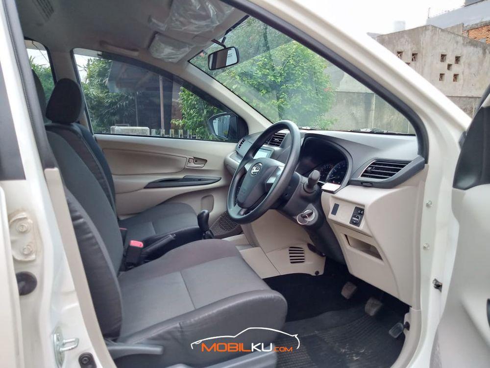 Mobil Daihatsu Xenia 2019